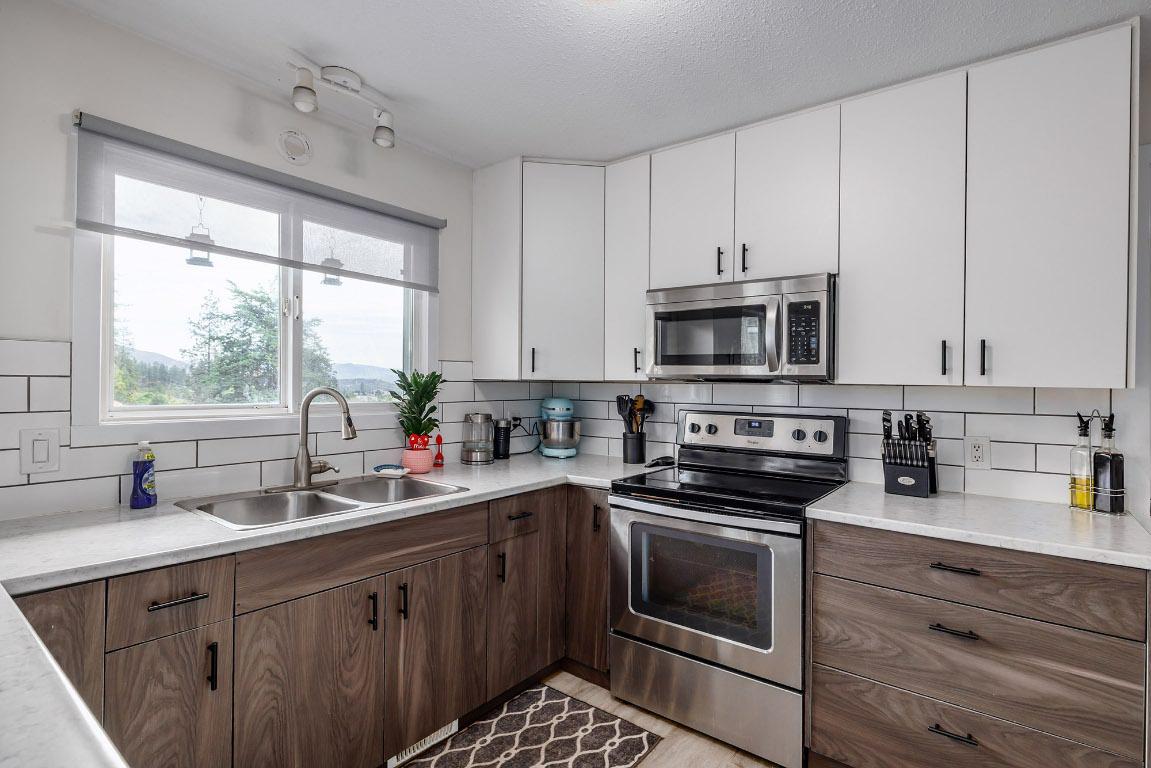 









3728


Glenway

Road,
West Kelowna,




BC
V4T 1E2

