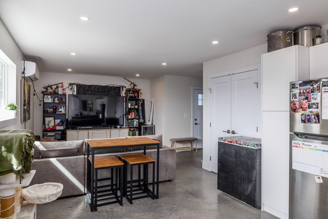 









3728


Glenway

Road,
West Kelowna,




BC
V4T 1E2


