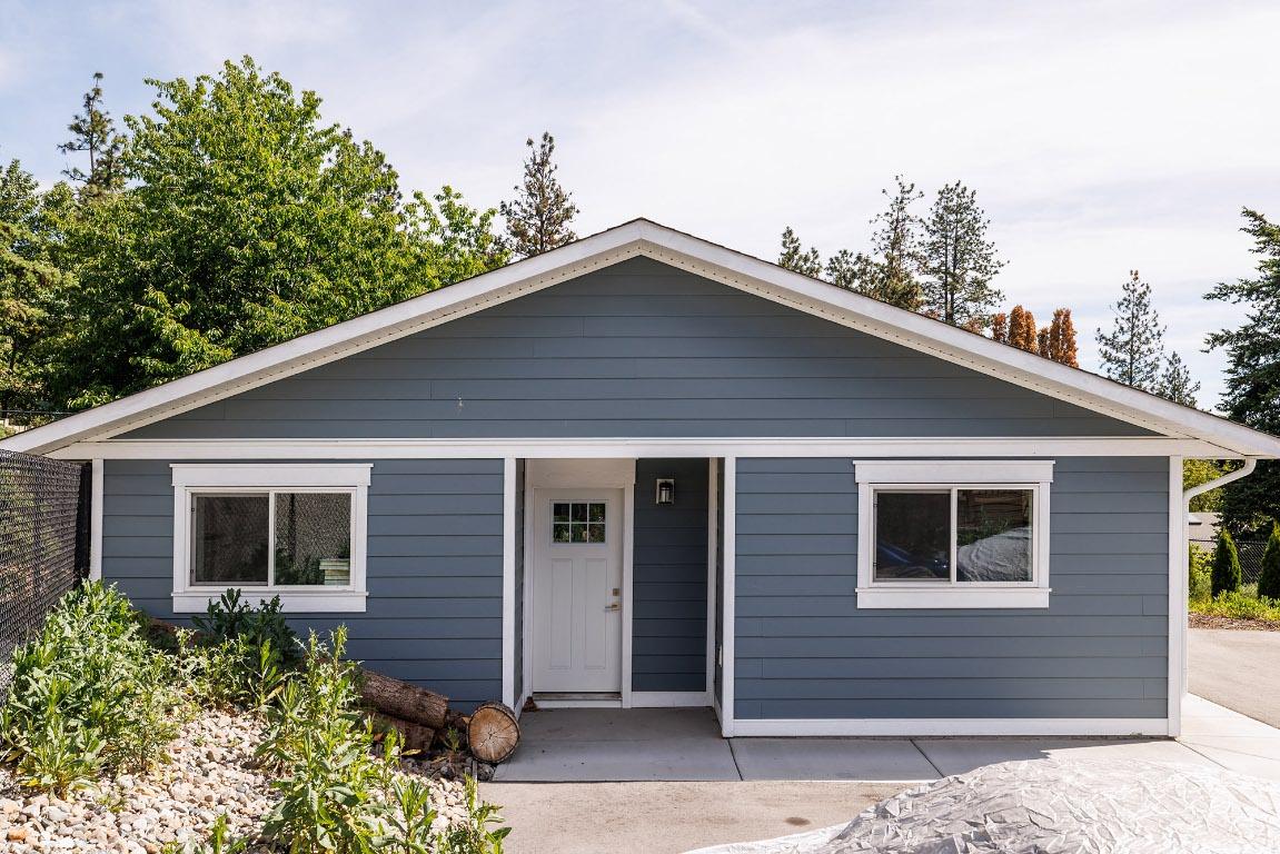 









3728


Glenway

Road,
West Kelowna,




BC
V4T 1E2


