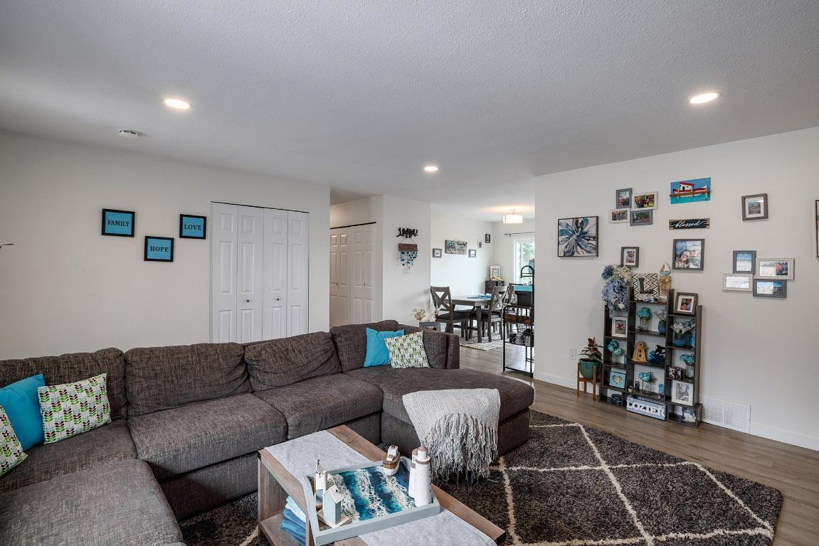 









3728


Glenway

Road,
West Kelowna,




BC
V4T 1E2

