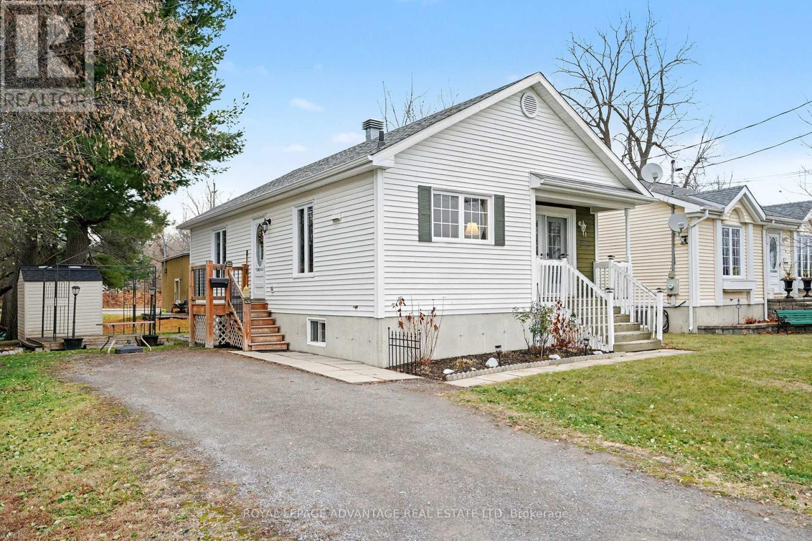 












11 QUEEN STREET

,
Perth,




Ontario
K7H2W4

