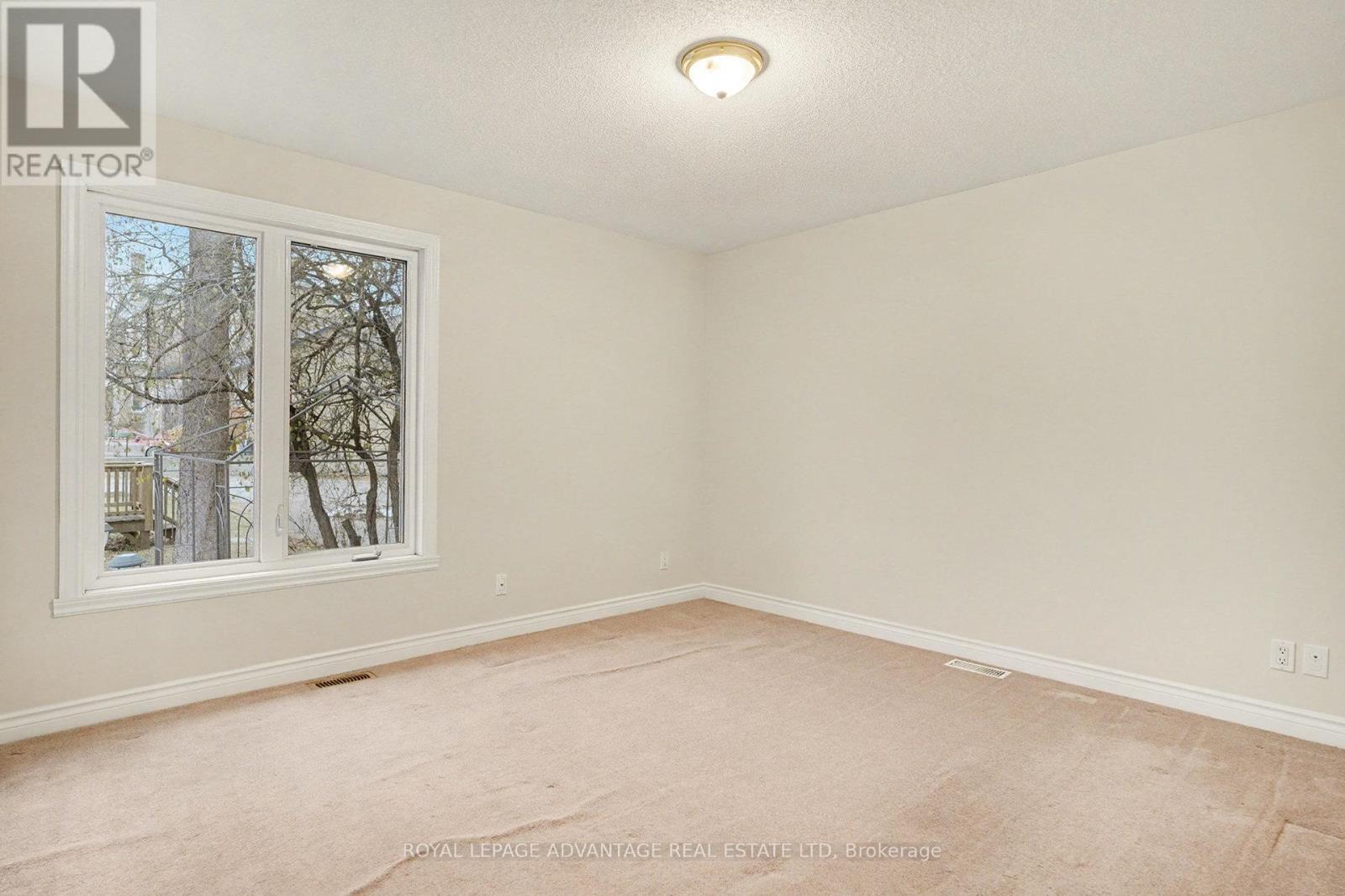 












11 QUEEN STREET

,
Perth,




Ontario
K7H2W4

