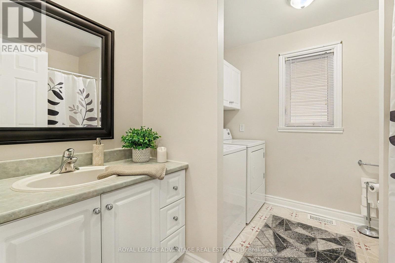 












11 QUEEN STREET

,
Perth,




Ontario
K7H2W4

