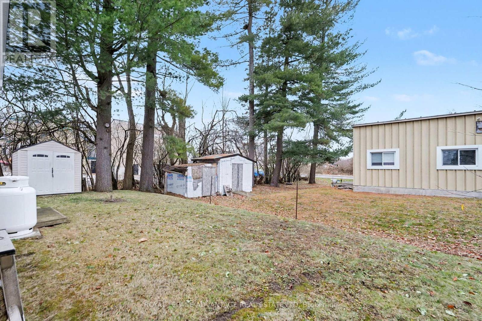 












11 QUEEN STREET

,
Perth,




Ontario
K7H2W4

