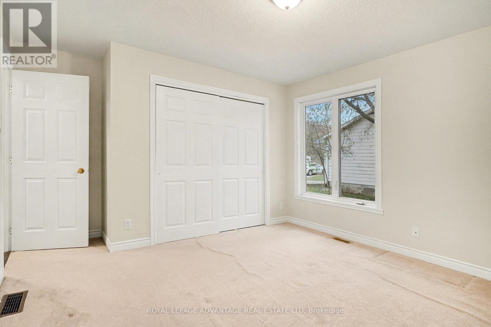 












11 QUEEN STREET

,
Perth,




Ontario
K7H2W4

