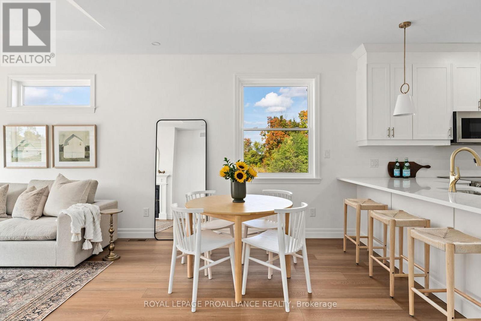 












175 POMEROY AVENUE

,
Tweed (Tweed (Village)),




Ontario
K0K3J0

