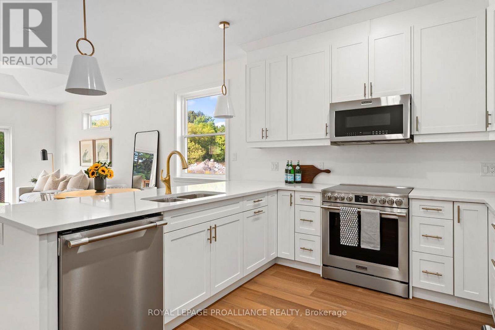 












175 POMEROY AVENUE

,
Tweed (Tweed (Village)),




Ontario
K0K3J0

