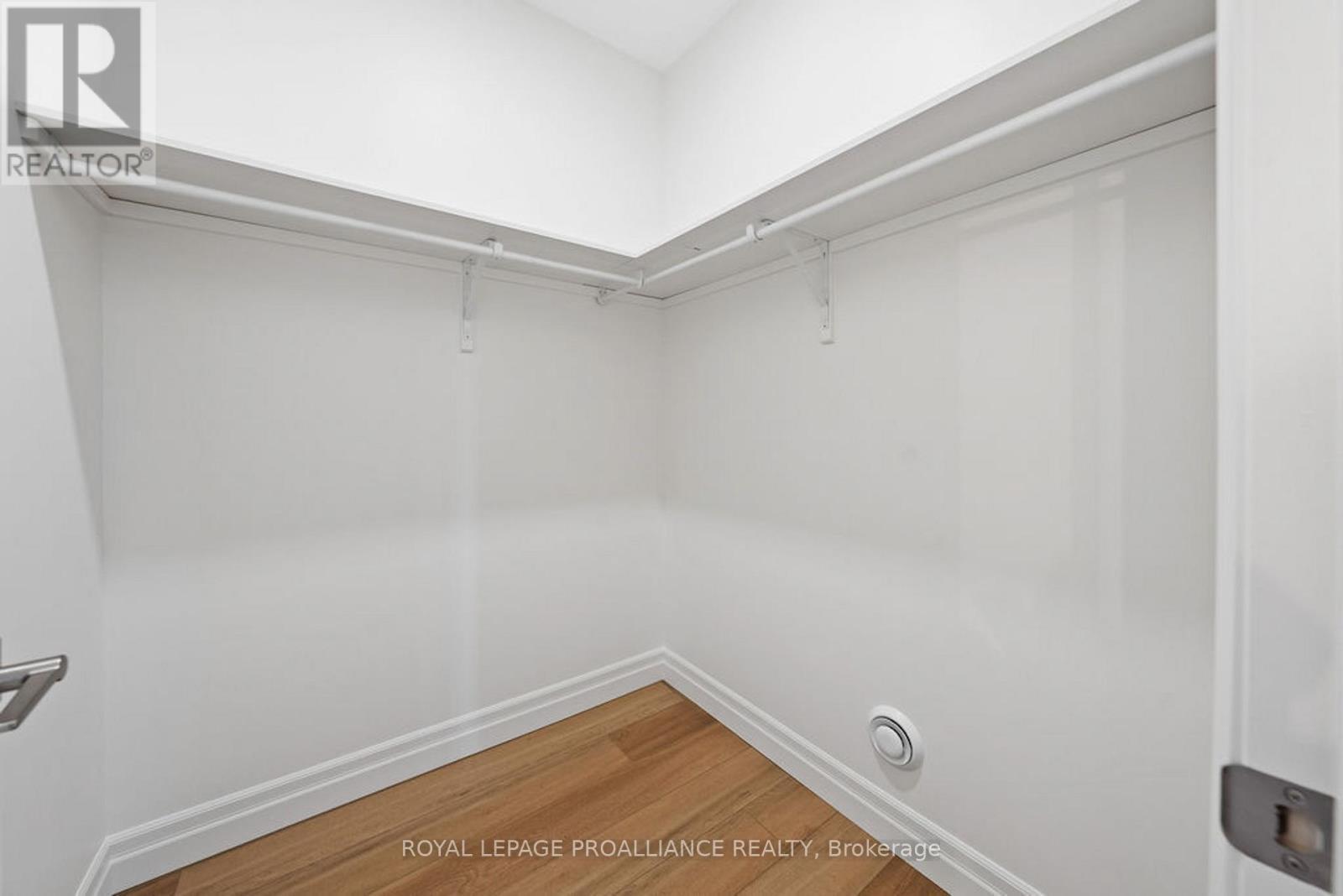 












175 POMEROY AVENUE

,
Tweed (Tweed (Village)),




Ontario
K0K3J0

