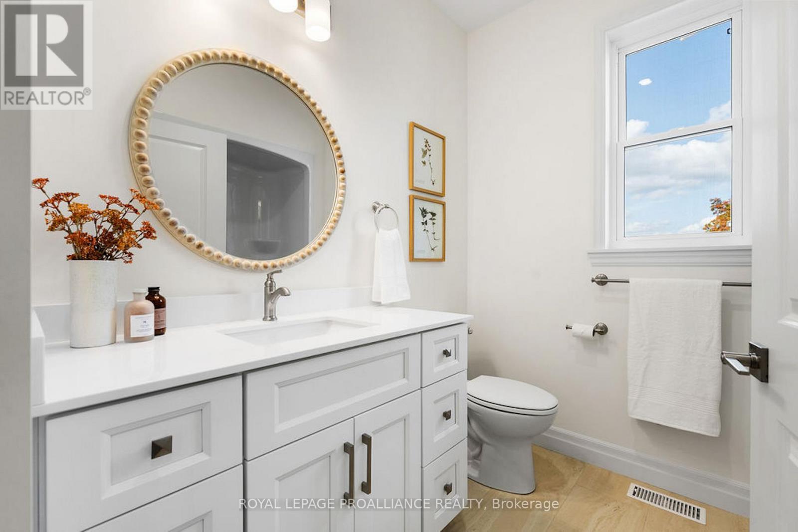 












175 POMEROY AVENUE

,
Tweed (Tweed (Village)),




Ontario
K0K3J0

