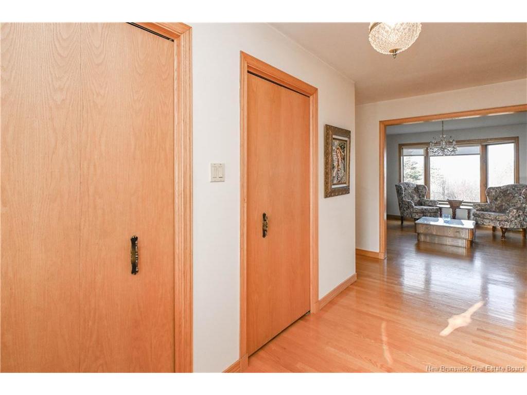 









858


Boul des Acadiens

BLVD,
Bertrand,




NB
E1W 1H3

