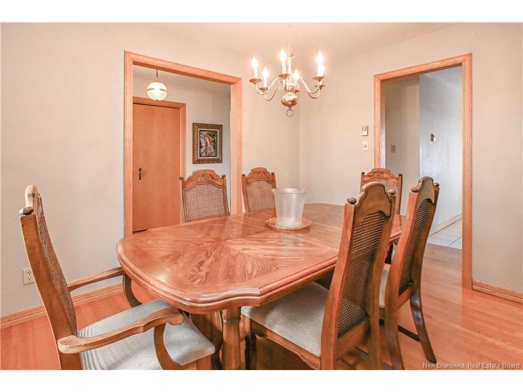 









858


Boul des Acadiens

BLVD,
Bertrand,




NB
E1W 1H3

