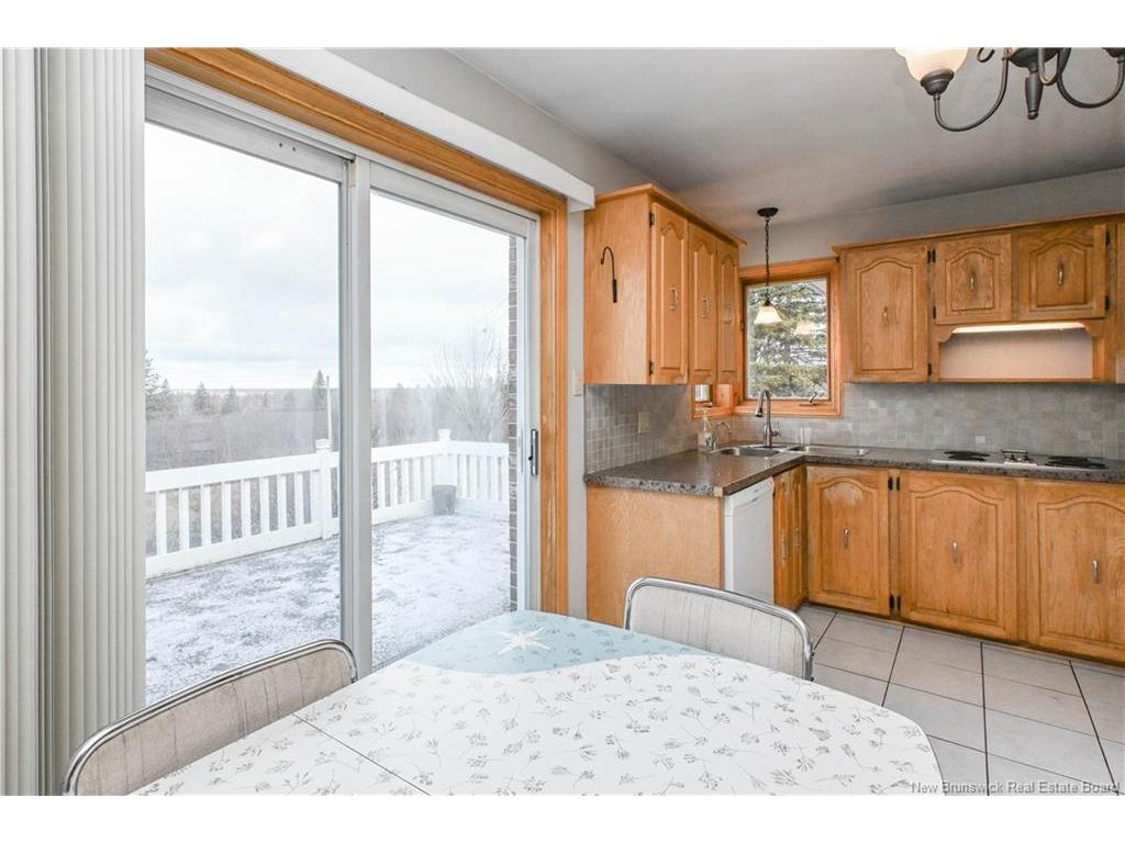 









858


Boul des Acadiens

BLVD,
Bertrand,




NB
E1W 1H3

