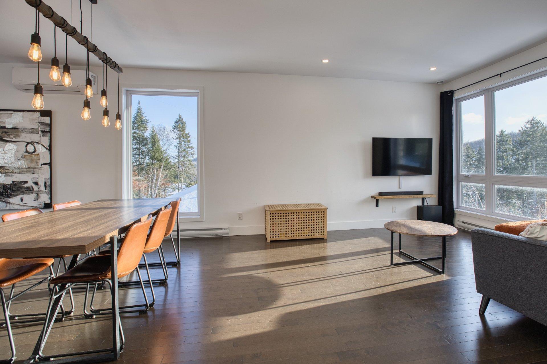 









649

 - 649A


Rue Beauregard

,
Sainte-Agathe-des-Monts,




QC
J8C0J2

