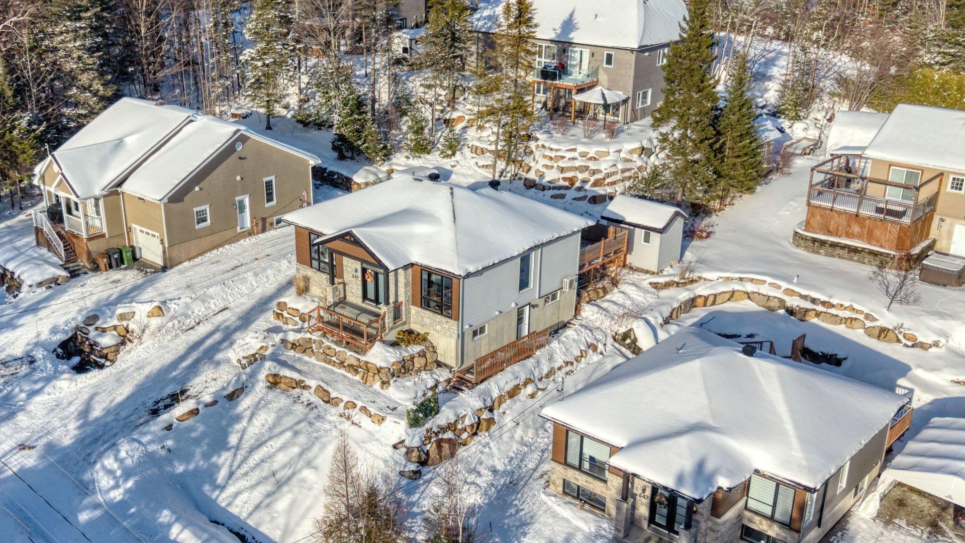 









649

 - 649A


Rue Beauregard

,
Sainte-Agathe-des-Monts,




QC
J8C0J2

