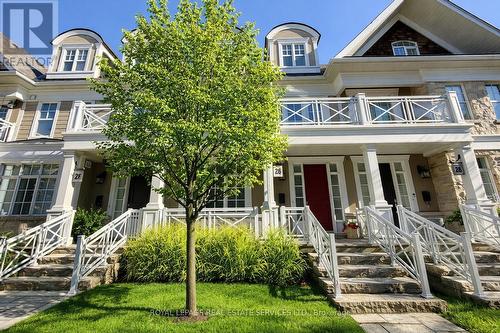 Welcome to Harbour Club-Steps from Bronte Harbour!
