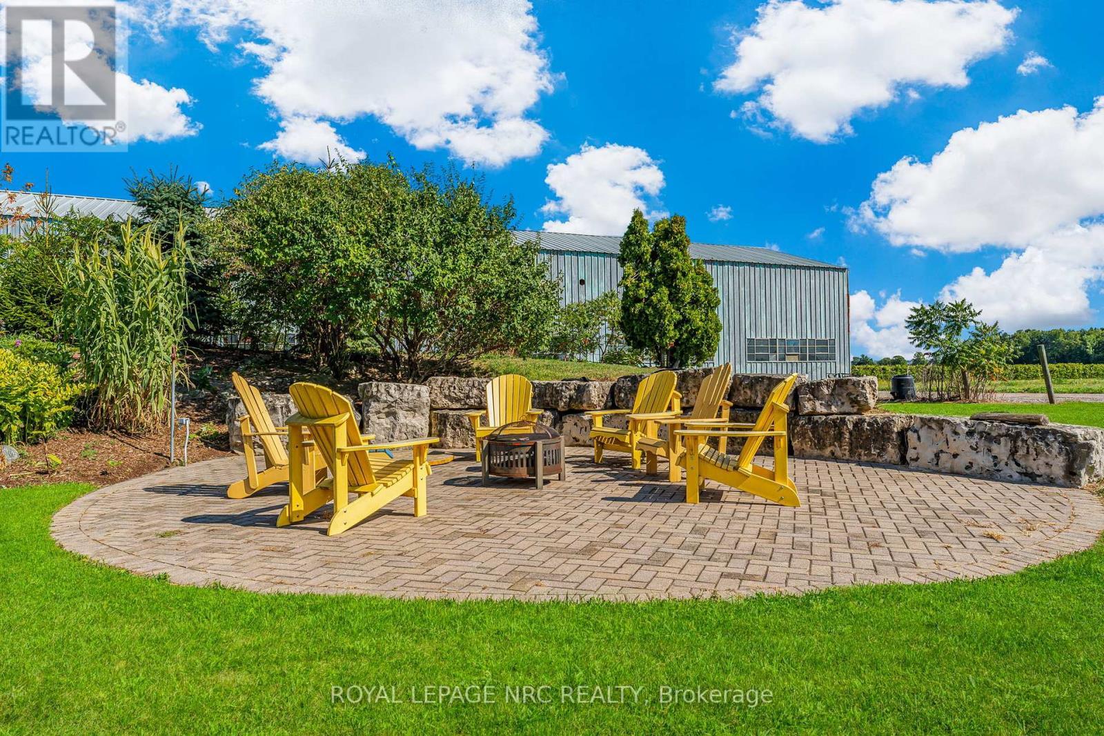 












1053 LINE 3 ROAD

,
Niagara-on-the-Lake (Virgil),




Ontario
L0S1J0

