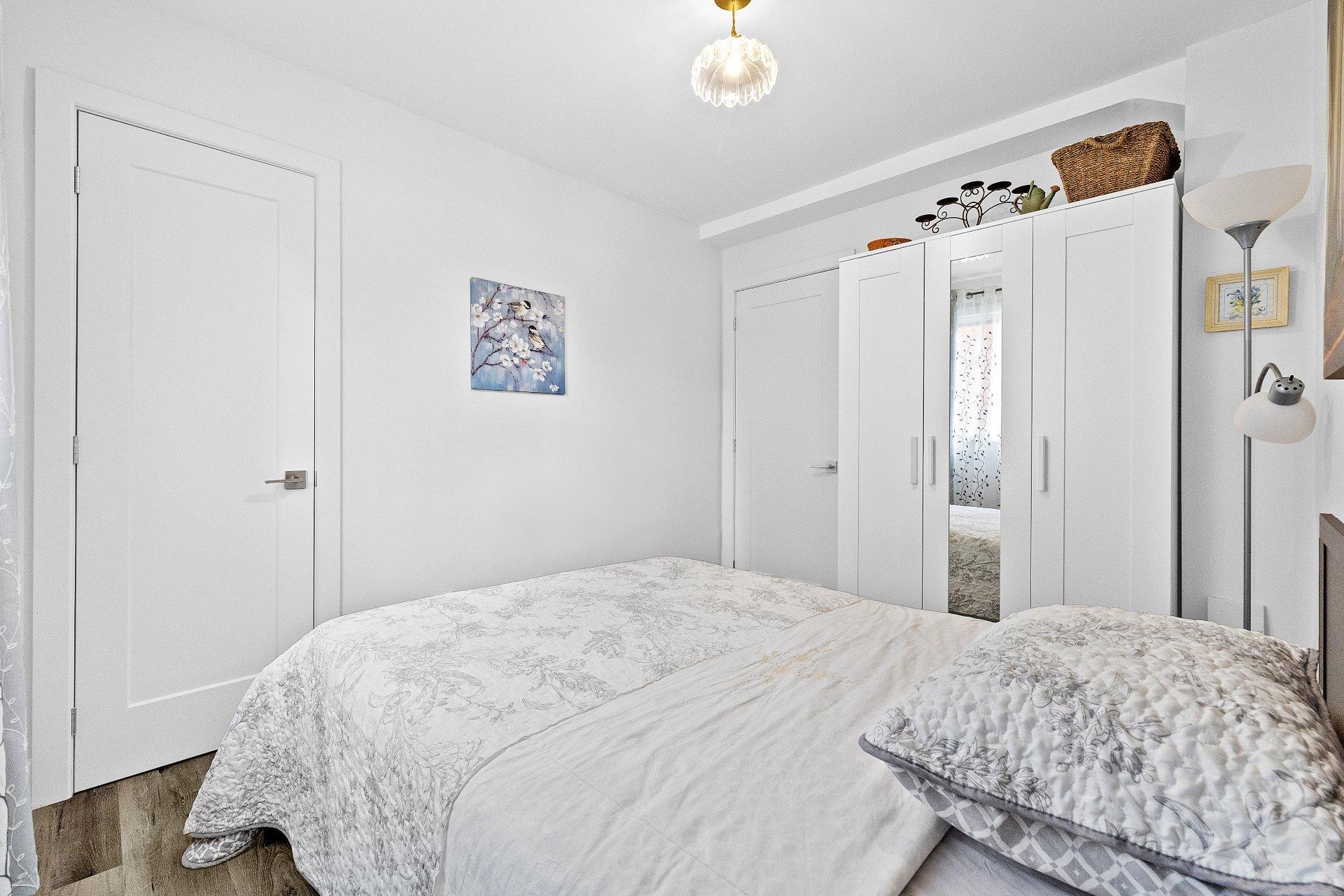 









6020


Boul. Couture

,
Montréal (Saint-Léonard),




QC
H1P1A9

