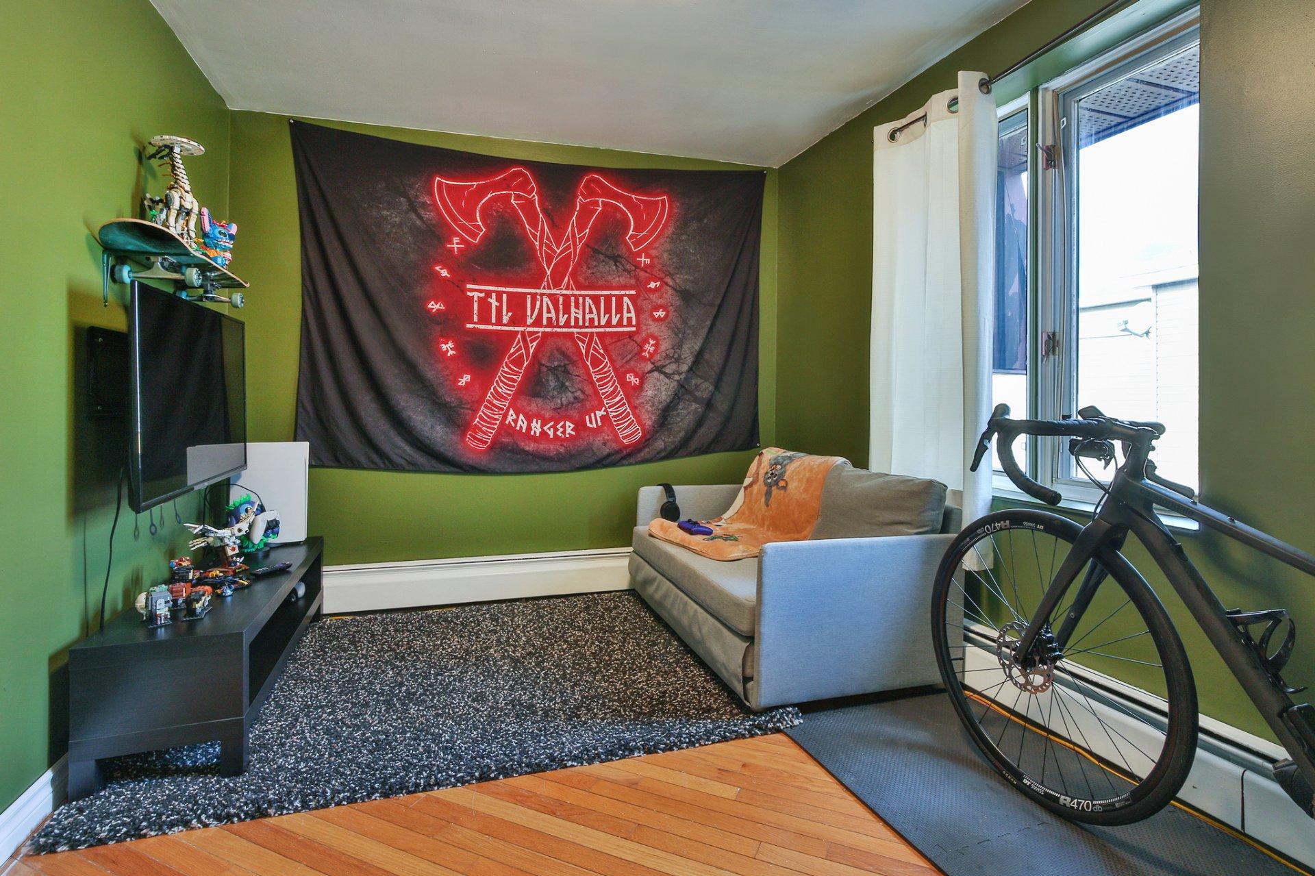 









114


Rue Jacques-Cartier S.

,
Saint-Jean-sur-Richelieu,




QC
J3B6S1

