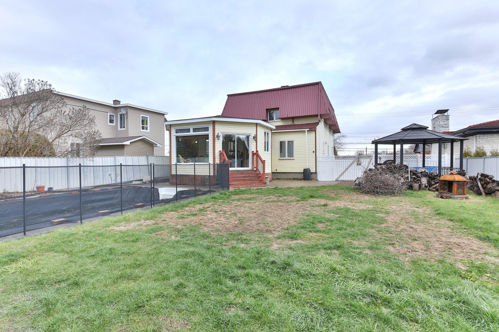 









114


Rue Jacques-Cartier S.

,
Saint-Jean-sur-Richelieu,




QC
J3B6S1

