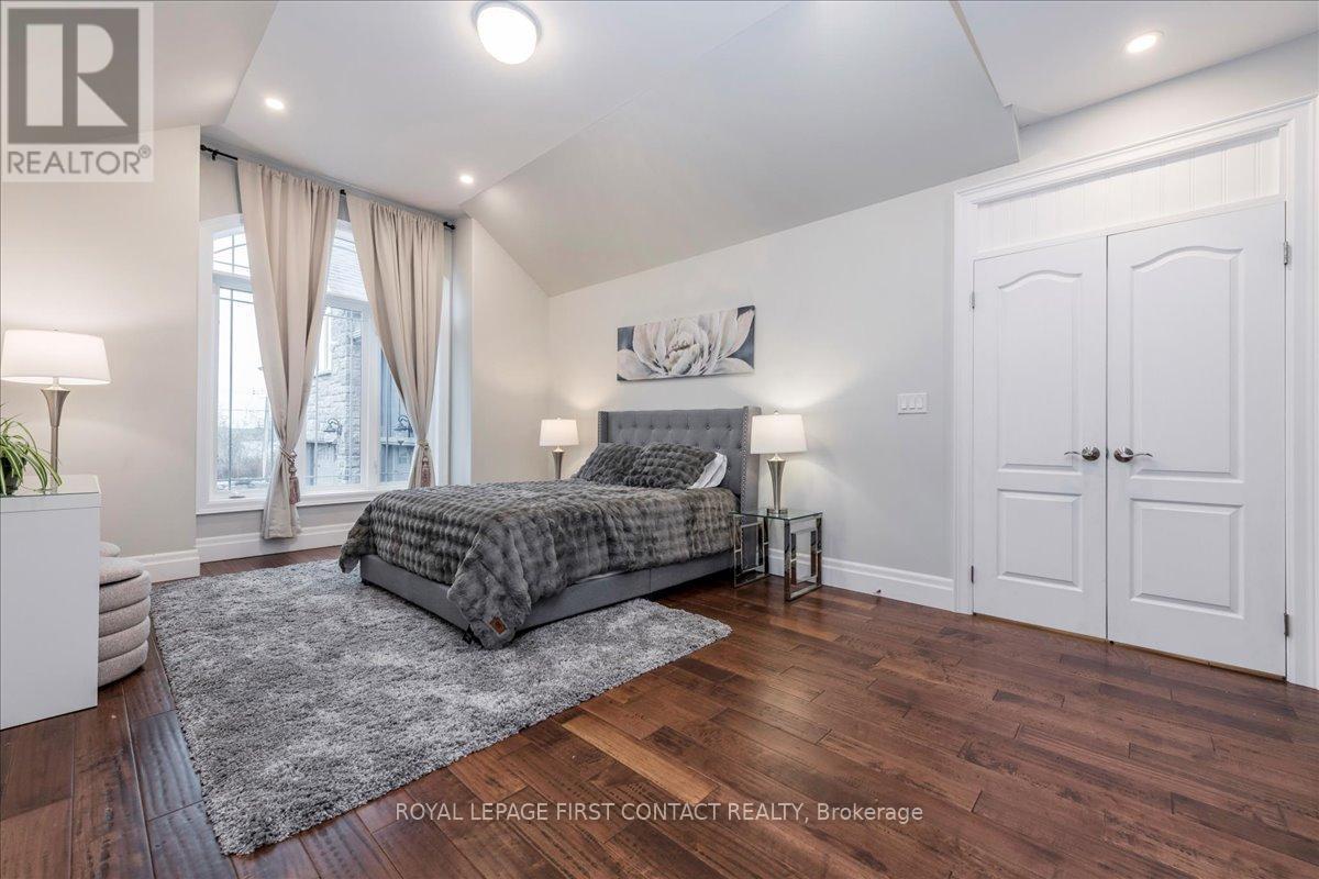 












3500 CRESCENT HARBOUR ROAD

,
Innisfil,




Ontario
L9S2Y8

