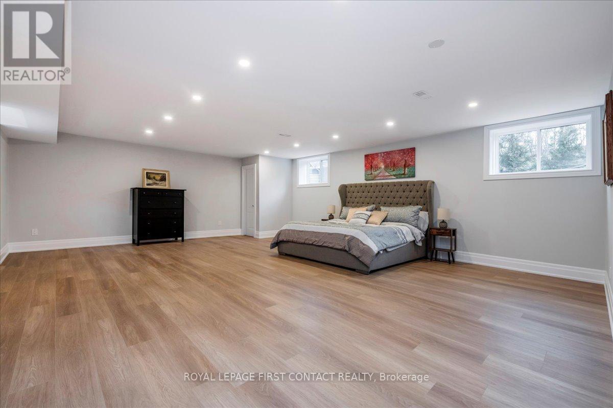 












3500 CRESCENT HARBOUR ROAD

,
Innisfil,




Ontario
L9S2Y8

