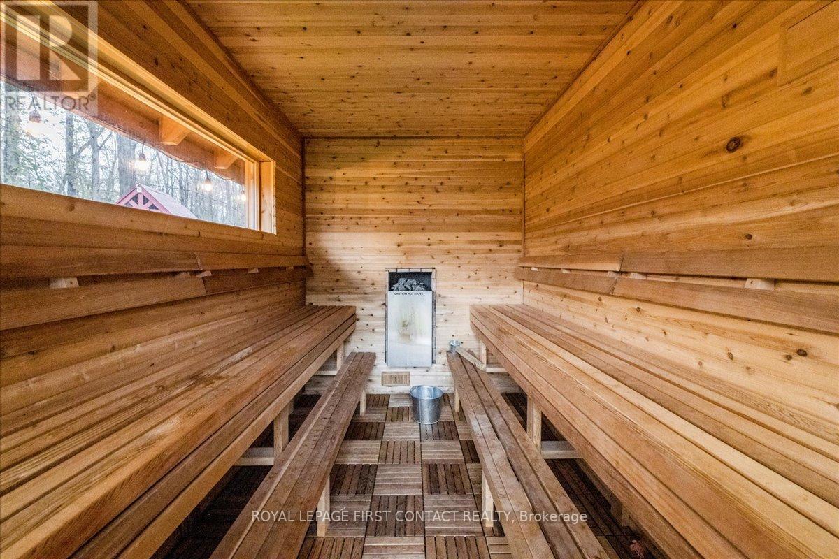 












3500 CRESCENT HARBOUR ROAD

,
Innisfil,




Ontario
L9S2Y8

