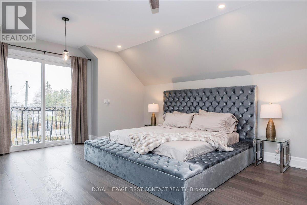 












3500 CRESCENT HARBOUR ROAD

,
Innisfil,




Ontario
L9S2Y8

