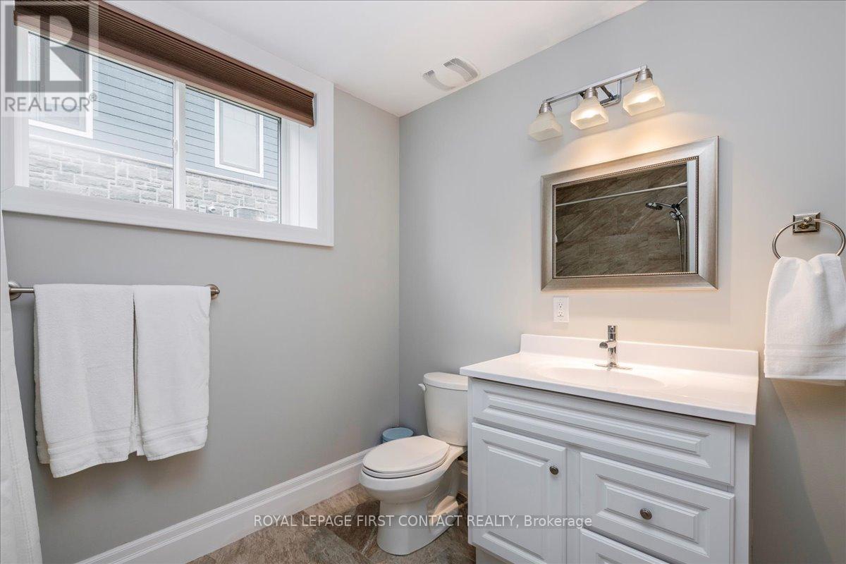 












3500 CRESCENT HARBOUR ROAD

,
Innisfil,




Ontario
L9S2Y8

