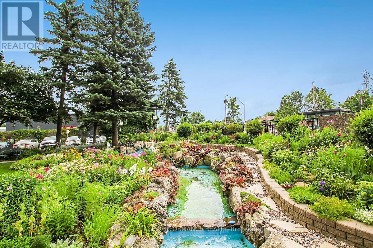 












1702 - 1025 RICHMOND ROAD

,
Ottawa,




Ontario
K2B8G8

