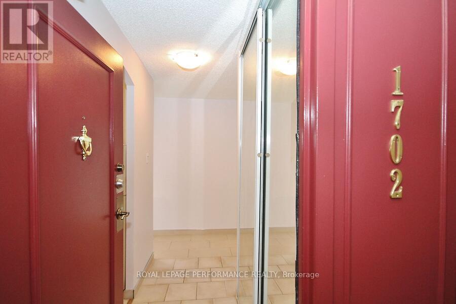 












1702 - 1025 RICHMOND ROAD

,
Ottawa,




Ontario
K2B8G8

