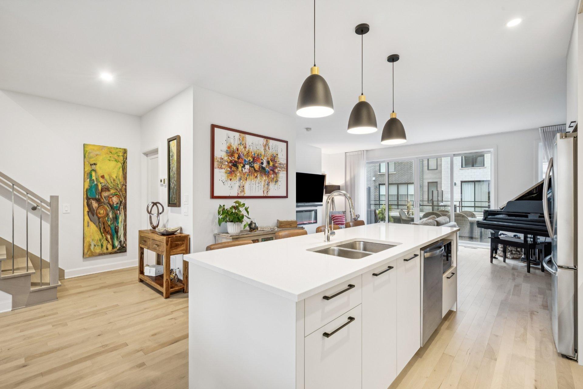 









109


Rue des Marronniers

,
Candiac,




QC
J5R0T5

