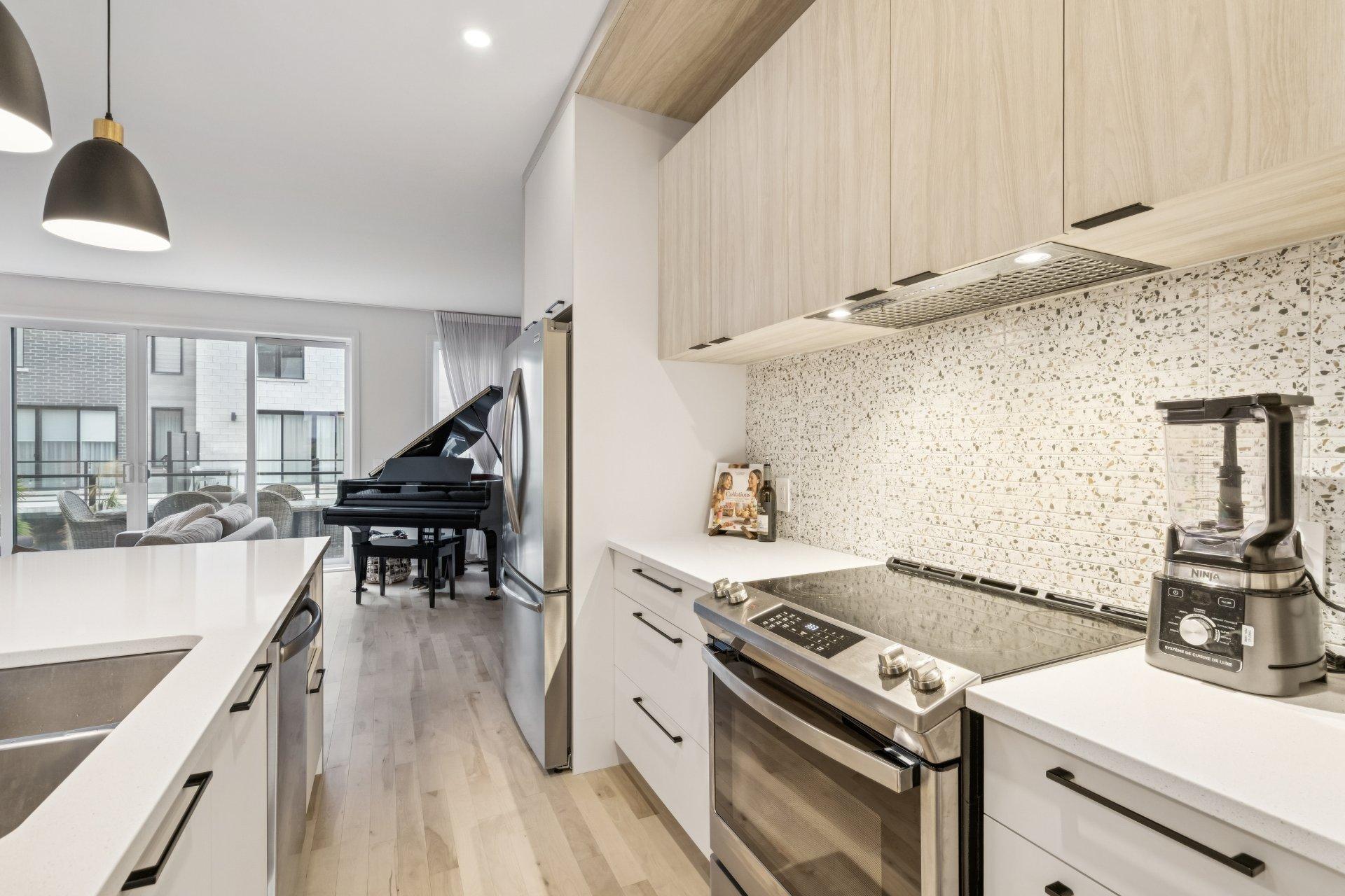 









109


Rue des Marronniers

,
Candiac,




QC
J5R0T5

