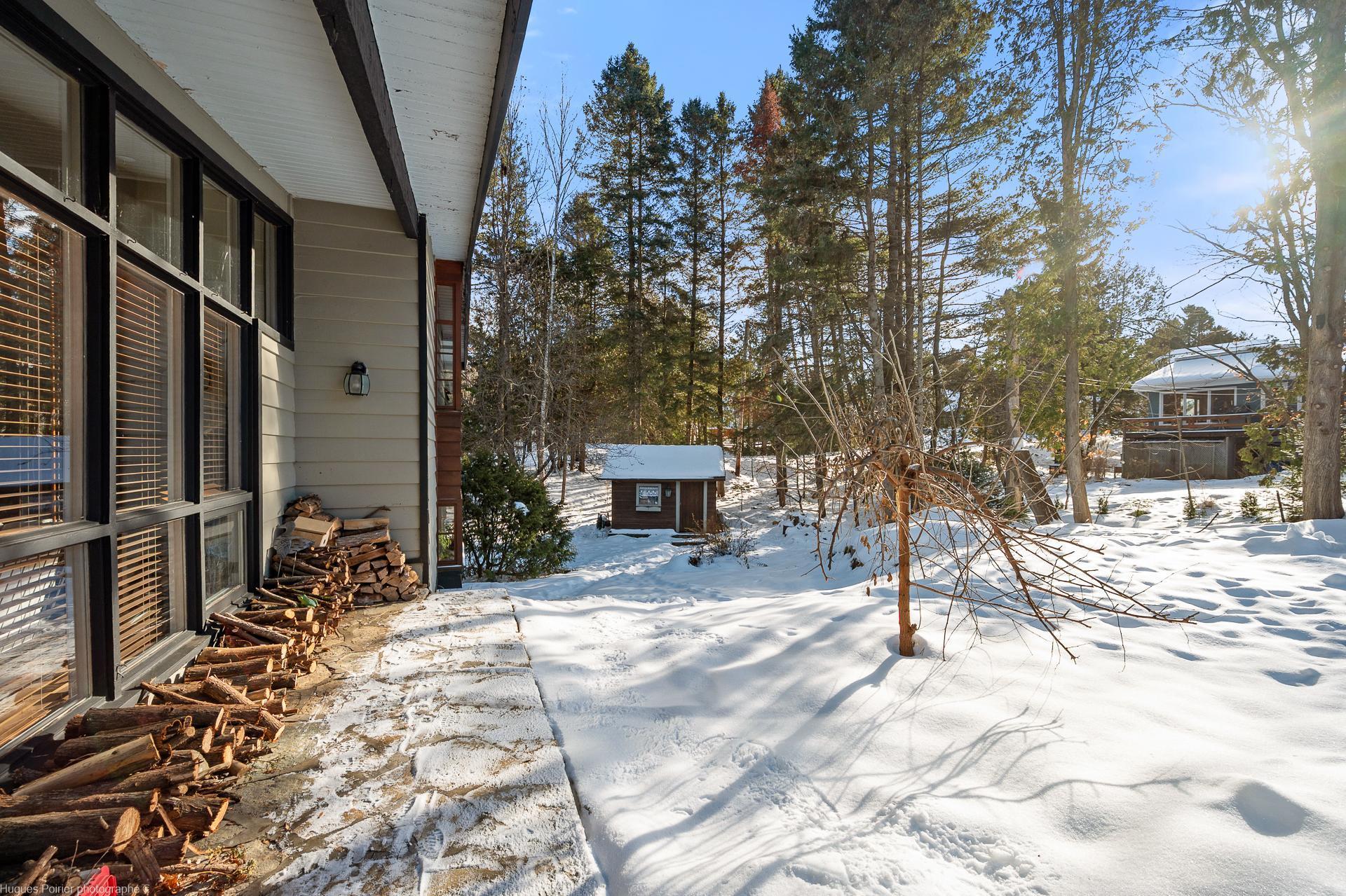 









1387


Rue du Bel-Automne

,
Sainte-Adèle,




QC
J8B2Y1

