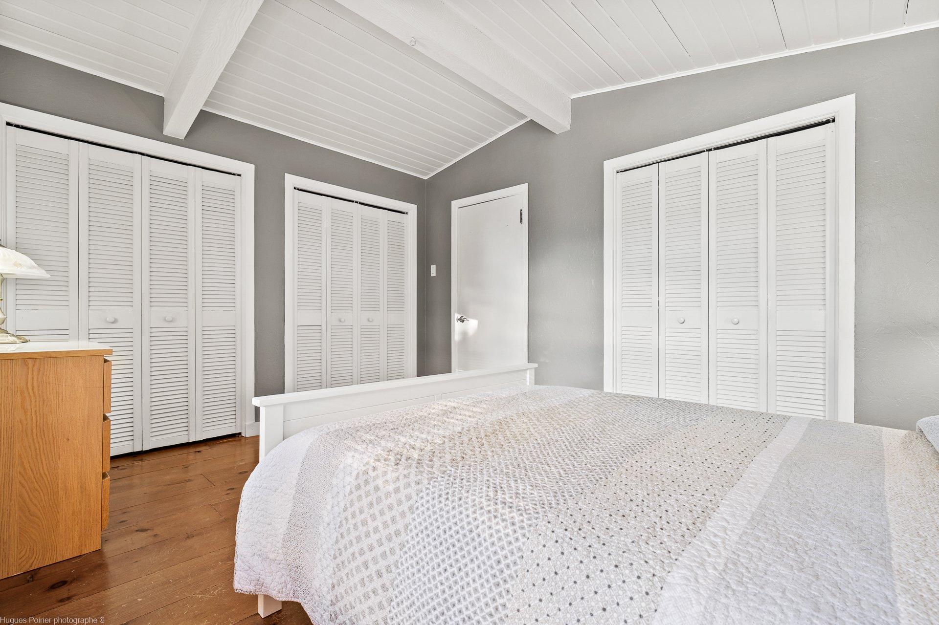 









1387


Rue du Bel-Automne

,
Sainte-Adèle,




QC
J8B2Y1

