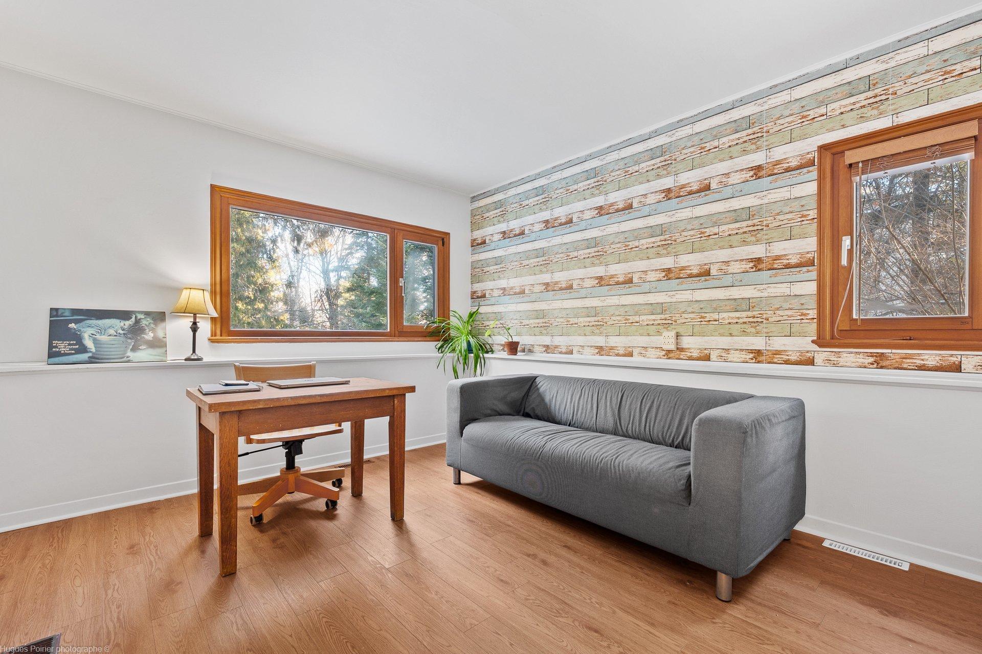 









1387


Rue du Bel-Automne

,
Sainte-Adèle,




QC
J8B2Y1

