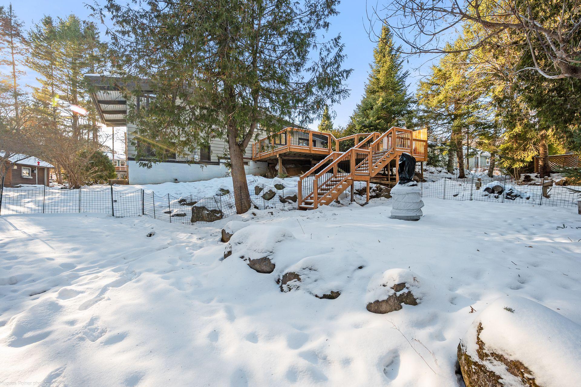 









1387


Rue du Bel-Automne

,
Sainte-Adèle,




QC
J8B2Y1

