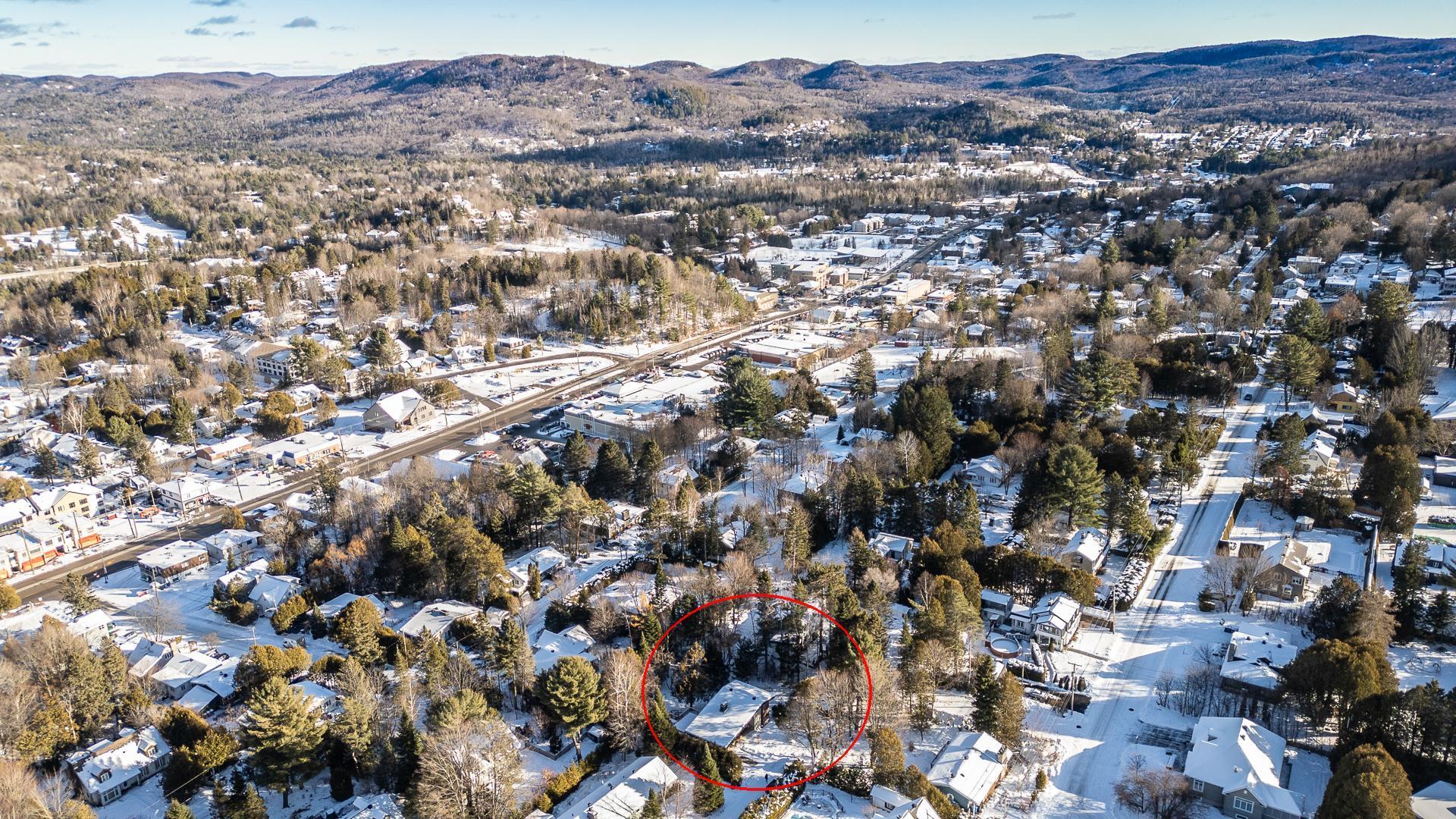 









1387


Rue du Bel-Automne

,
Sainte-Adèle,




QC
J8B2Y1

