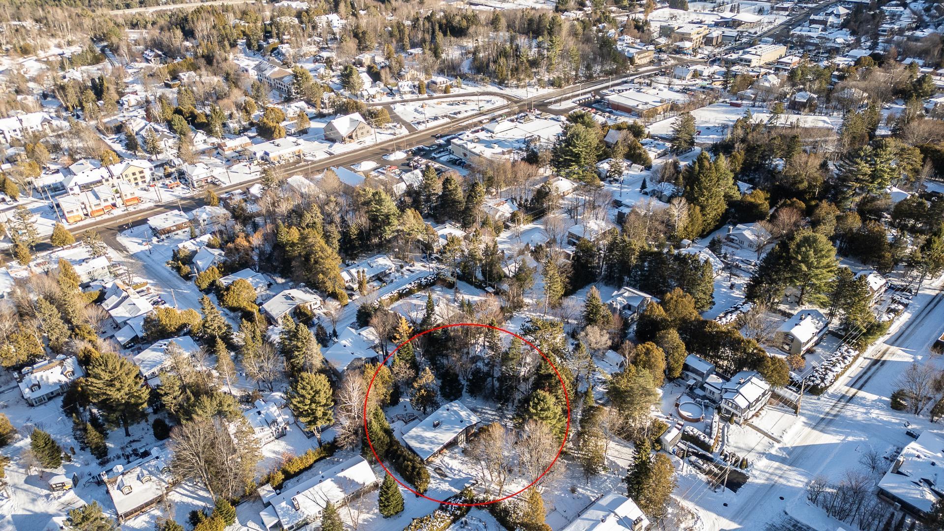 









1387


Rue du Bel-Automne

,
Sainte-Adèle,




QC
J8B2Y1

