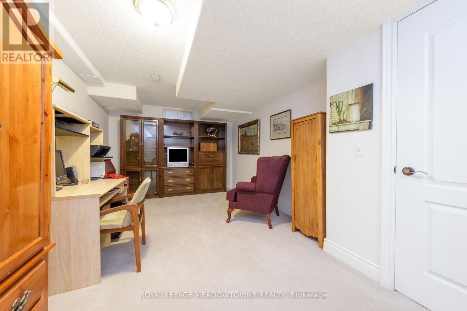 












120 RIDGE ROAD

,
Guelph/Eramosa,




Ontario
N0B2K0

