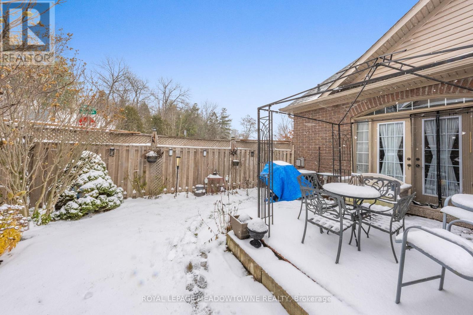 












120 RIDGE ROAD

,
Guelph/Eramosa,




Ontario
N0B2K0

