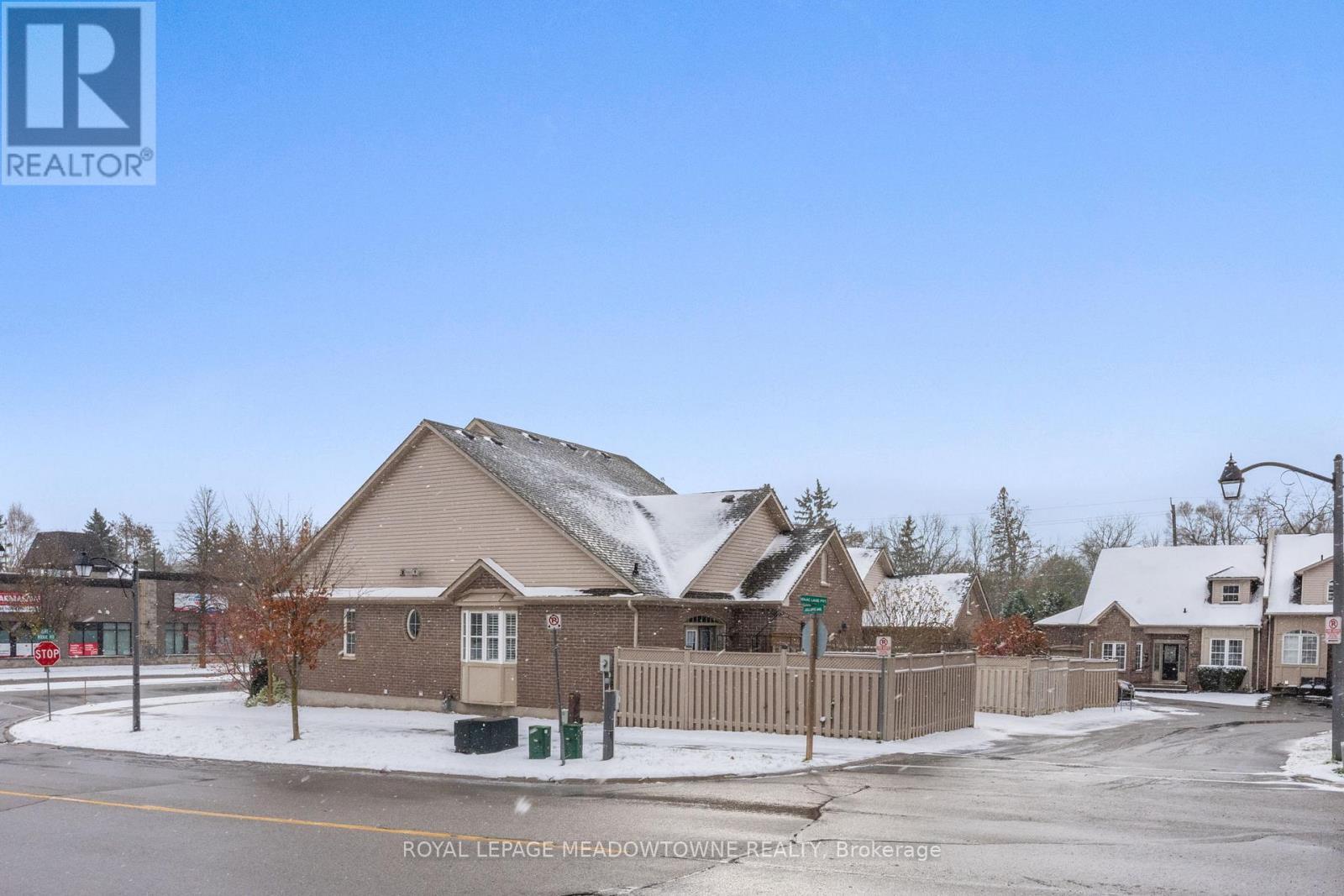 












120 RIDGE ROAD

,
Guelph/Eramosa,




Ontario
N0B2K0

