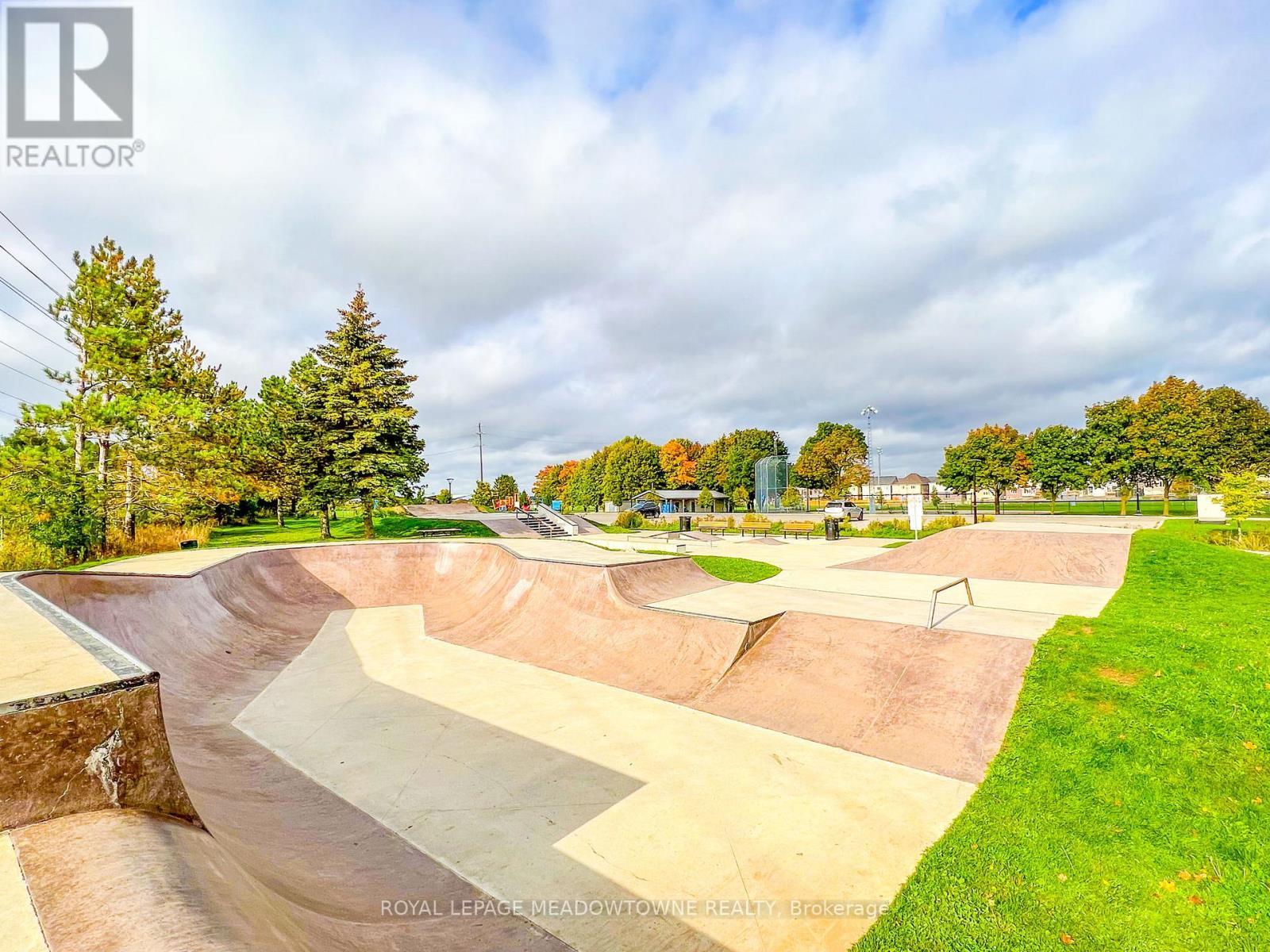 












120 RIDGE ROAD

,
Guelph/Eramosa,




Ontario
N0B2K0

