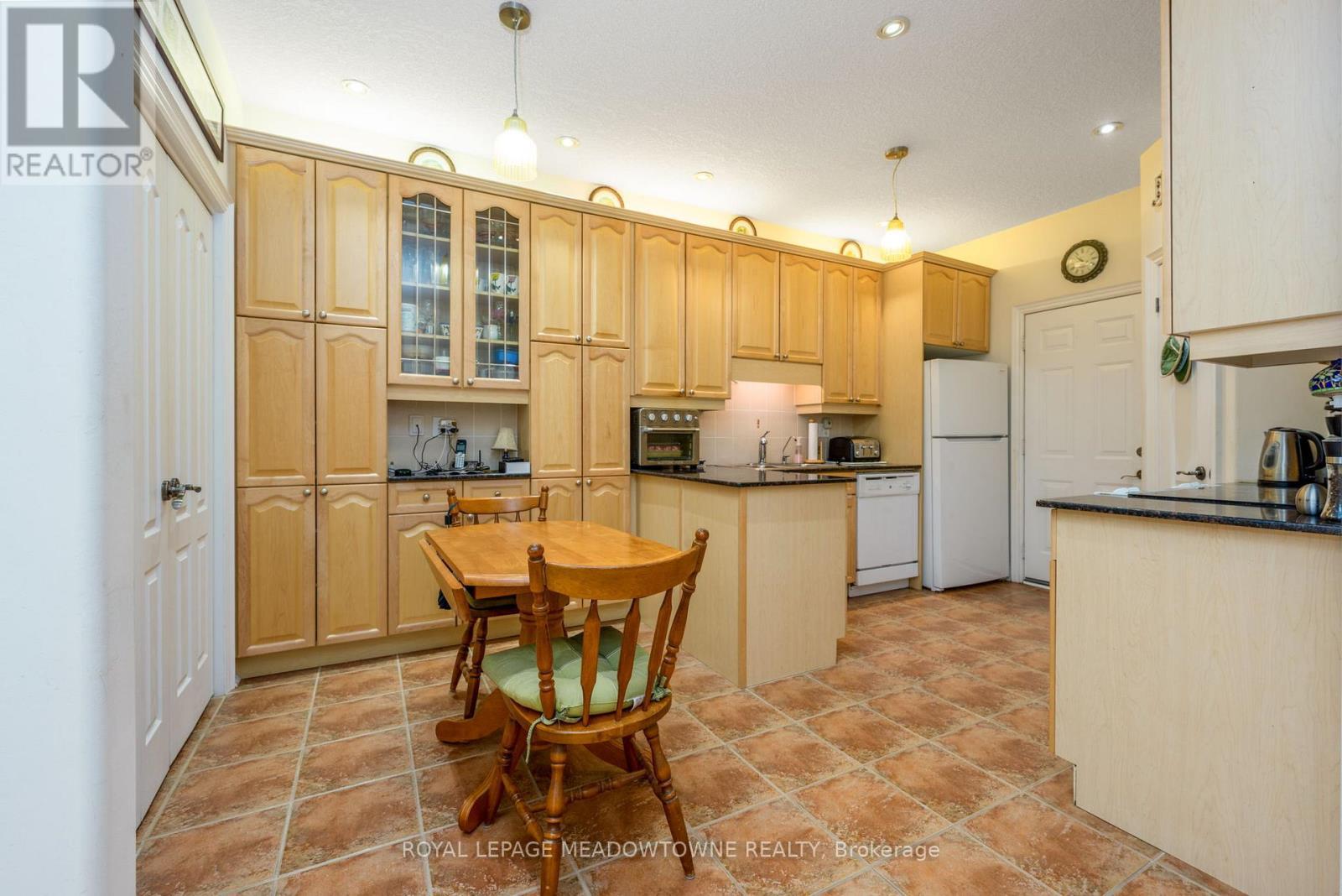 












120 RIDGE ROAD

,
Guelph/Eramosa,




Ontario
N0B2K0

