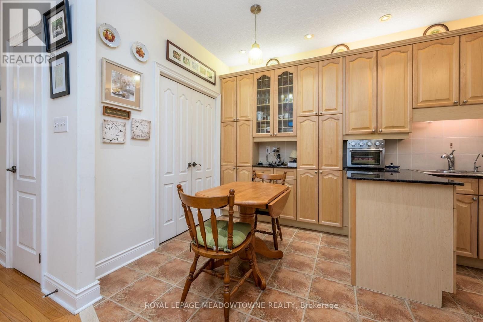 












120 RIDGE ROAD

,
Guelph/Eramosa,




Ontario
N0B2K0

