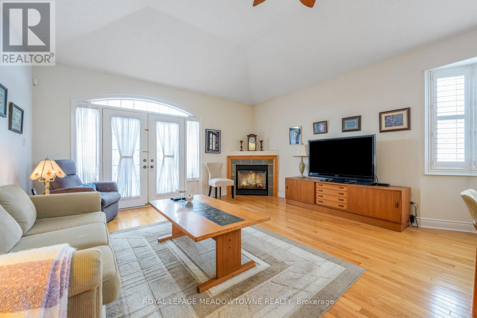 












120 RIDGE ROAD

,
Guelph/Eramosa,




Ontario
N0B2K0

