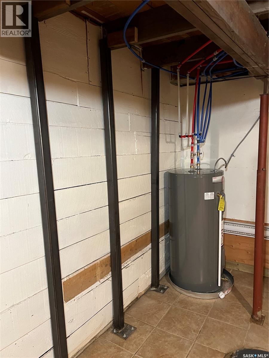 












241 Manitoba AVENUE

,
Kerrobert,




Saskatchewan
S0L1R0

