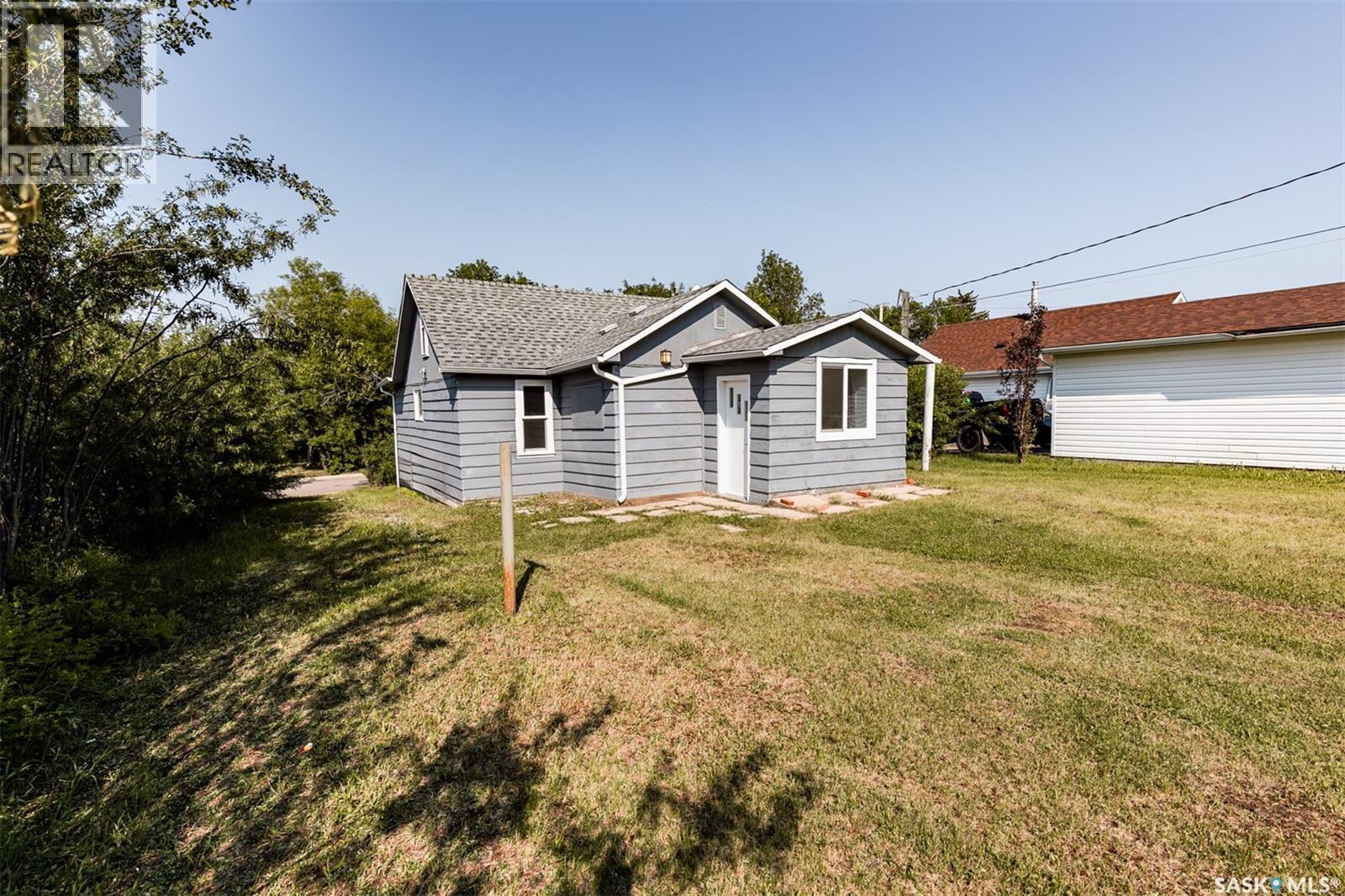 












241 Manitoba AVENUE

,
Kerrobert,




Saskatchewan
S0L1R0

