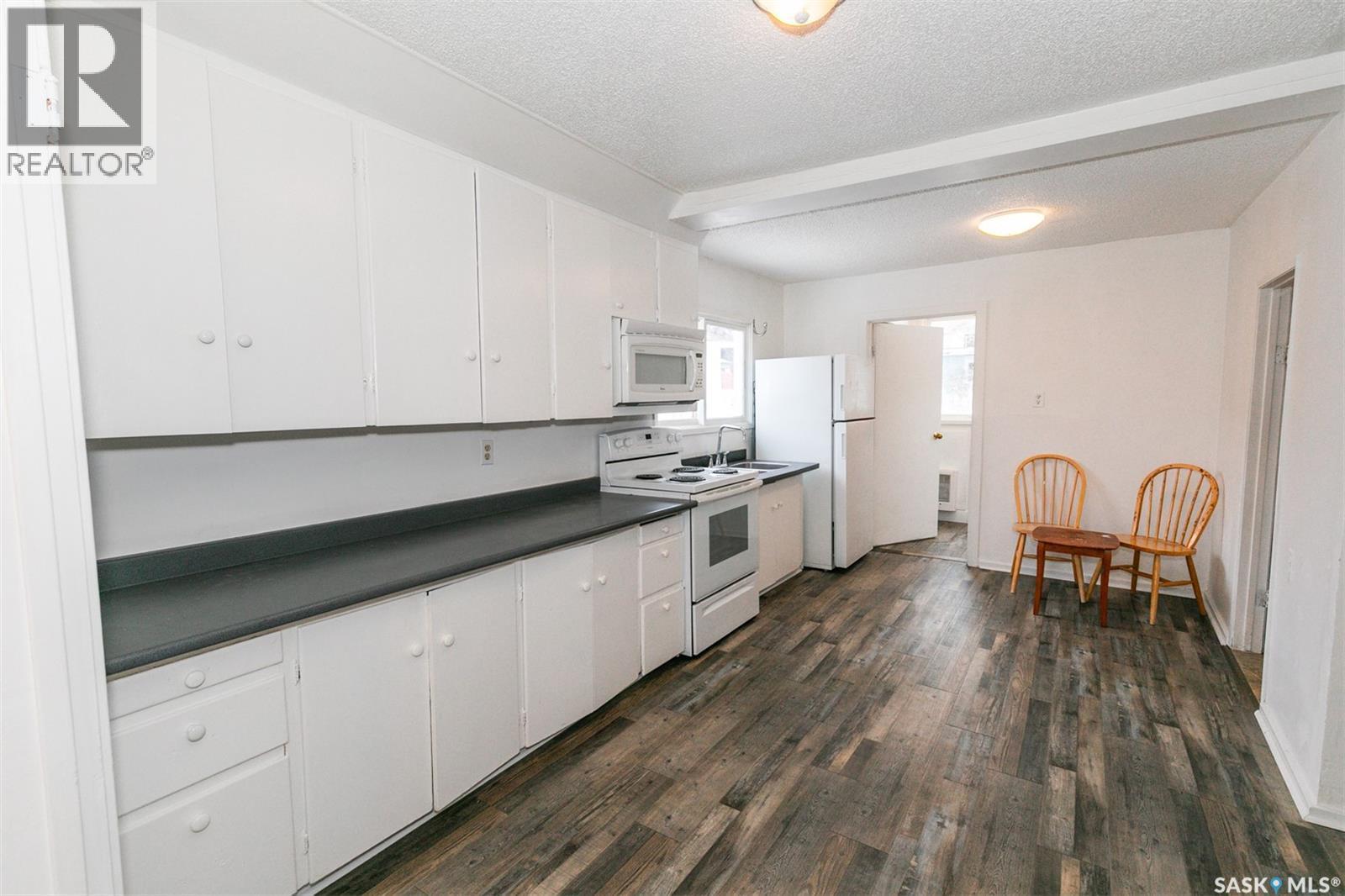 












241 Manitoba AVENUE

,
Kerrobert,




Saskatchewan
S0L1R0

