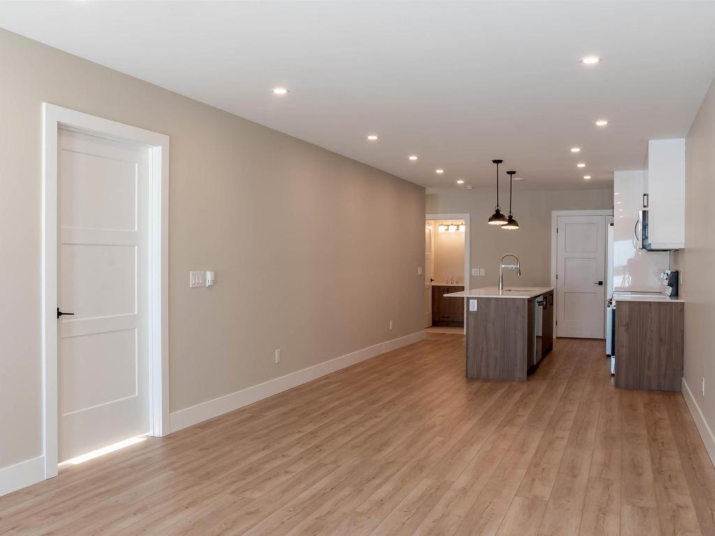 












127 Kent Road

,
Lower Truro,




NS
B6L 1L2

