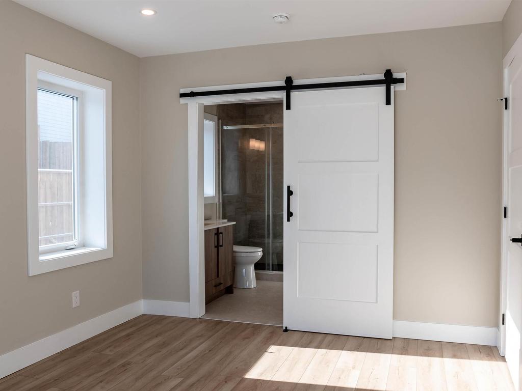 












127 Kent Road

,
Lower Truro,




NS
B6L 1L2

